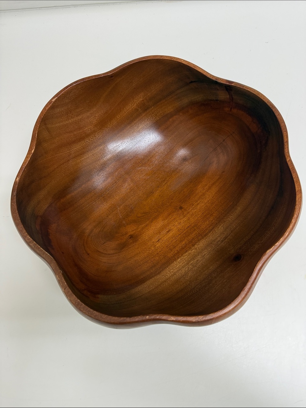 Kamani Wooden Scalloped Serving Bowl - Brown